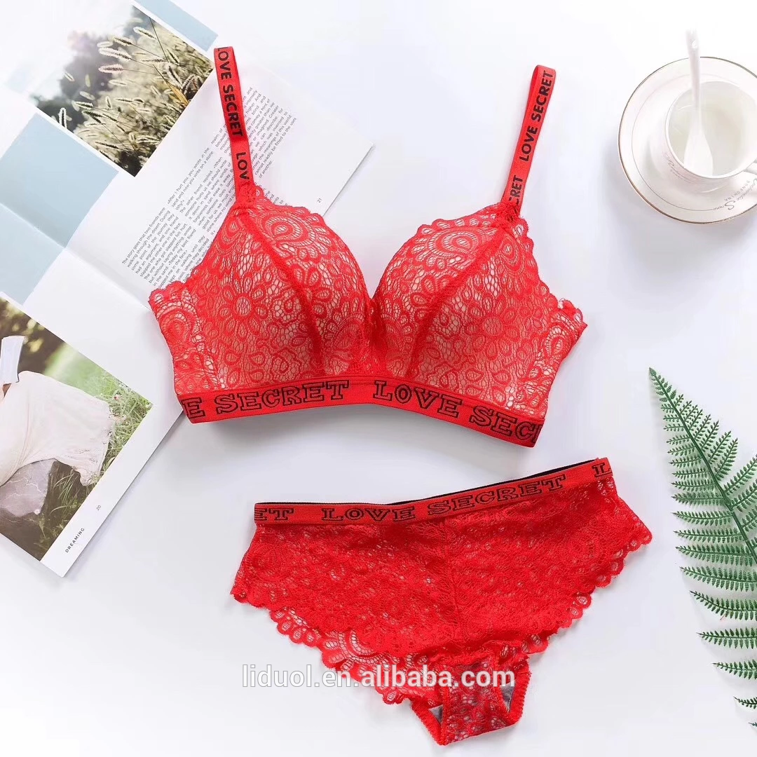 Europe and the United States lace letter shoulder straps gathered bra side of the side of the milk comfortable breathable  bra